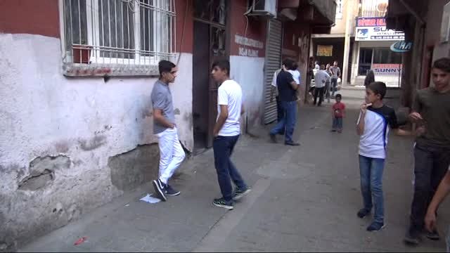 Kız Çocuğunu Taciz Ettiği İleri Sürülen Şahsa Linç Girişiminde Bulundular