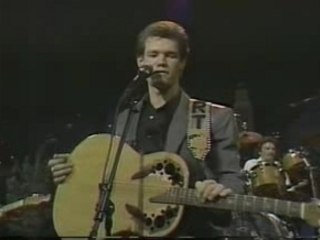 Randy Travis - Good Hearted Woman. live
