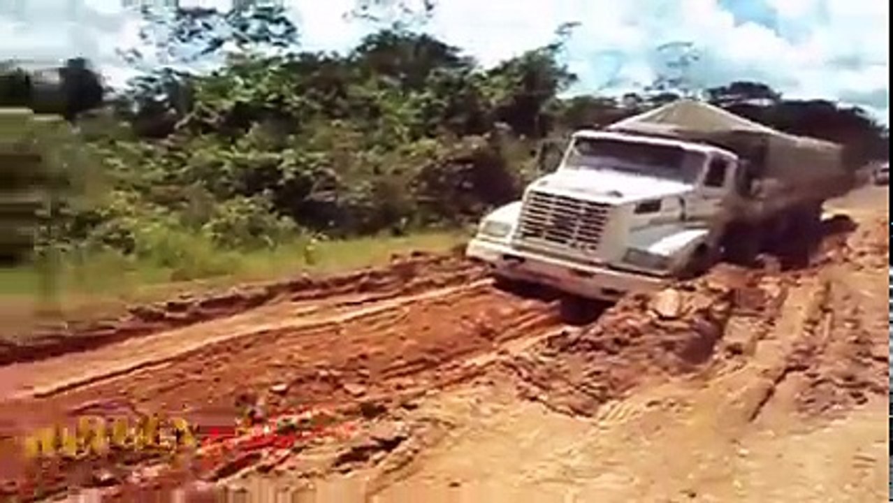 EXTREME TRUCK OFF ROAD - CRAZY TRUCK DRIVING SKILLS COMPILATION