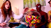 Frozen Elsa LOTS OF GUMBALLS! w/ Spiderman Joker Anna Hulk Play Doh Stop Motion Superheroe