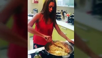 Pokwang Cooking Pasta Especial at home