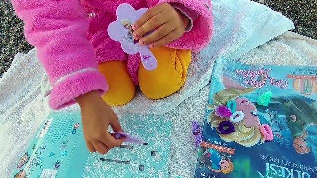 Plajda havludan hamak yaptık , Elsa çanta ve Karlar ülkesi elsa dergi açtık