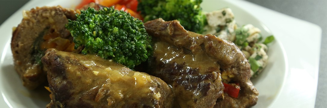 خطوات سهلة لتحضير لفائف لحم العجل بالخضار