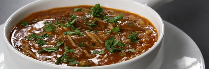 وصفة حساء الشعيرية باللحم الكاملة