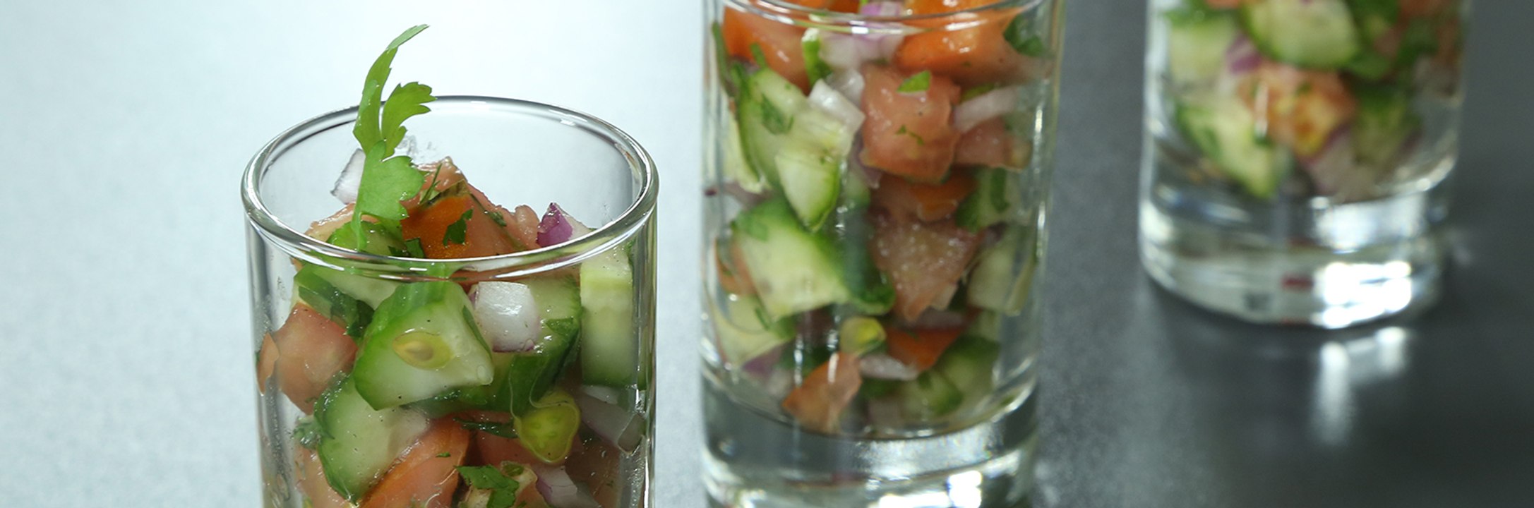 خطوات سهلة لتحضير سلطة شيرازي