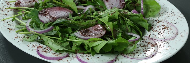 سلطة الجرجير والزعتر بأسهل الخطوات