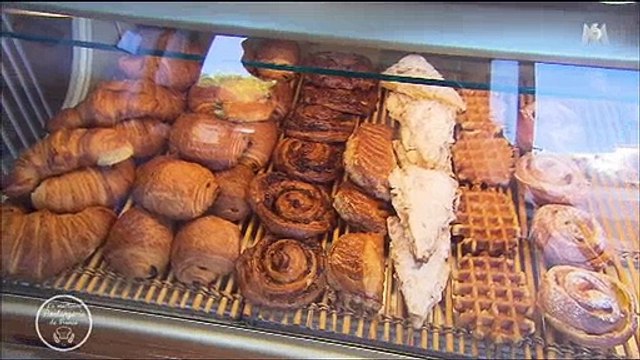 Le jury de La meilleure boulangerie de France étonné par les choix musicaux d'un boulanger - Regardez