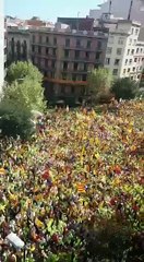 Cant dels Segadors des de Passeig de Gràcia amb Aragó