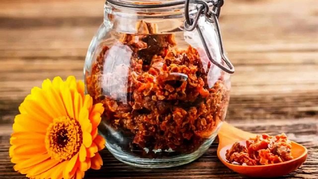 Прополис — уникальный продукт пчеловодства, его применение в косметологии и медицине