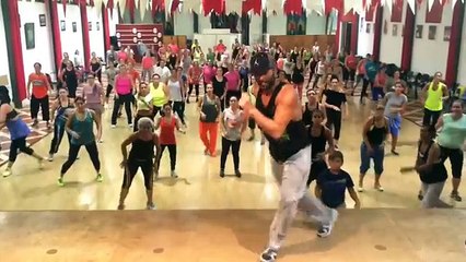 A New Coreography by Ricardo Rodrigues _ Zumba Fitness