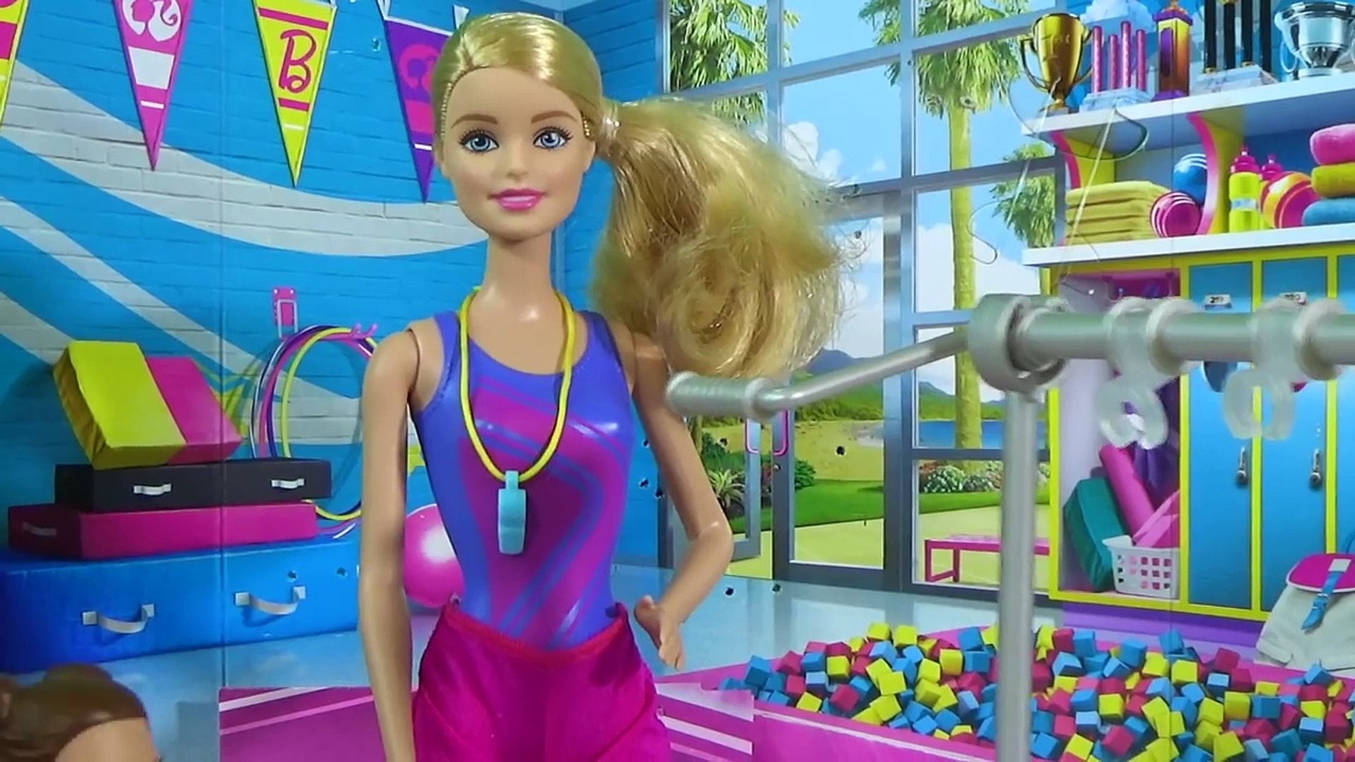 barbie entrenadora de gimnasia