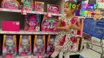 TOYS R US TROLLS TOY HAUL * DE COMPRAS BUSCANDO JUGUETES DE TROLLS EN TOYS R US