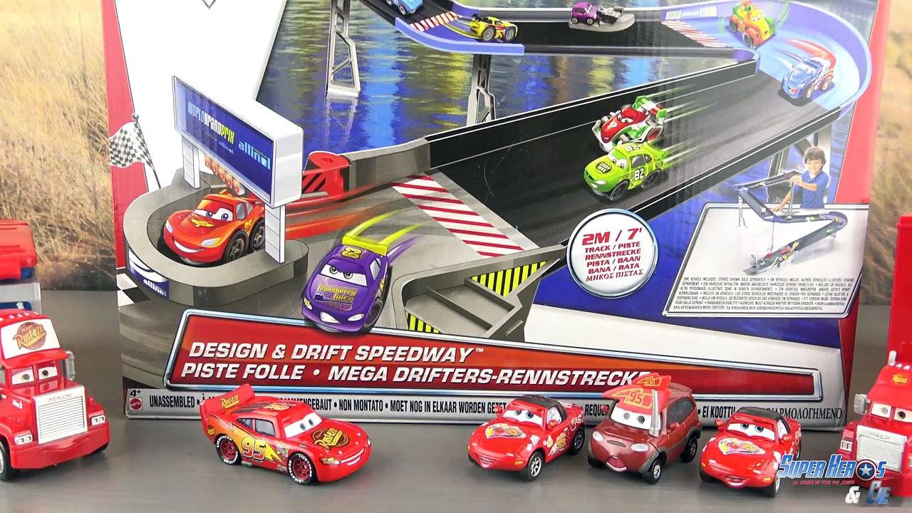 Disney Cars Micro Drifters Circuit Piste Folle Flash McQueen français