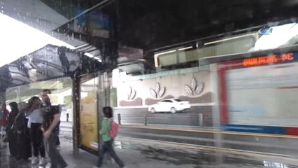 Çetelerin Metrobüs Duraklarında Dilendirdiği Suriyeli Çocuklara Nefes Kesen Operasyon