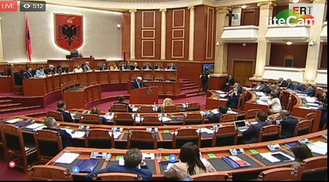 Xhafaj i pergjiigjet Bashes dhe Berishes