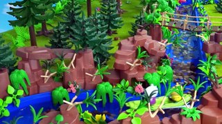 Peppa Pig Doing Aquatic Activities At The Forest Park House Playmobil -  Peppa Toy Videos (Spanish)