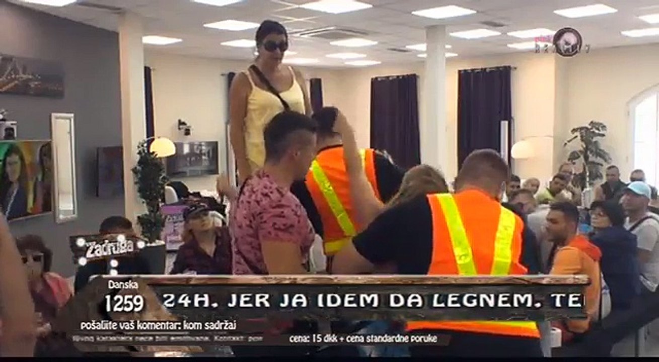 Zadruga - Fizički napad Saške na Smilju
