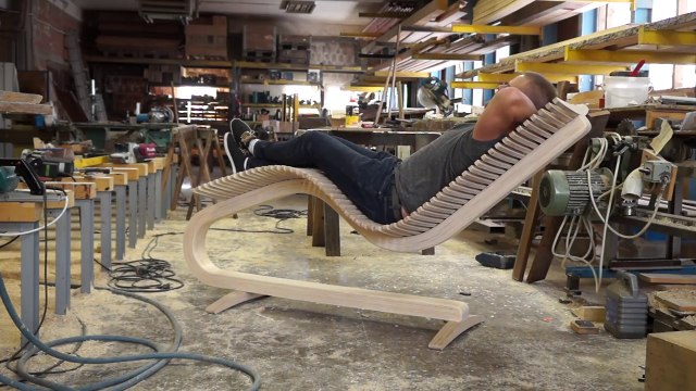 Création de A à Z d'une chaise en bois épatante par cet artisan !