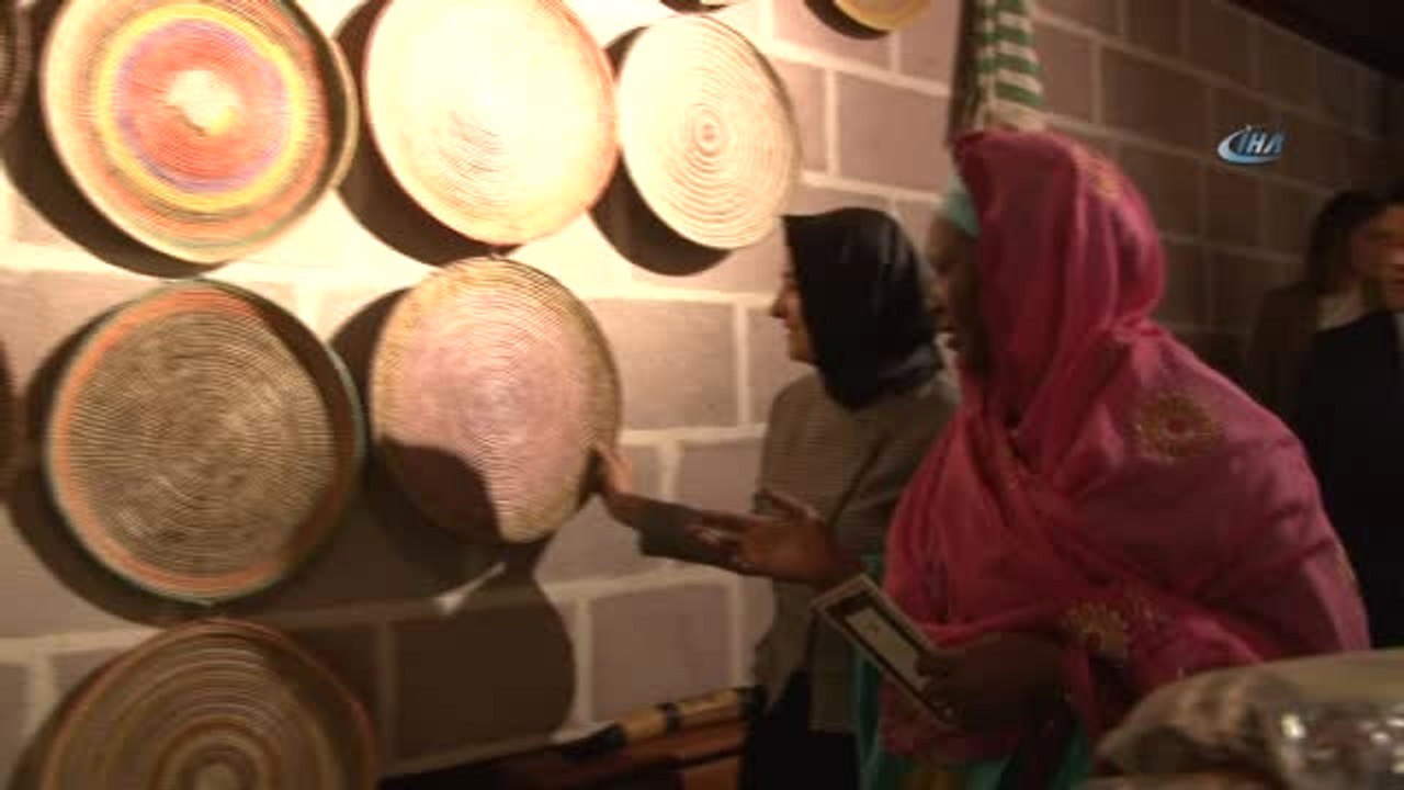 Gambiya Cumhurbaşkanı Yardımcısı ve Kadın İşleri Bakanı Tambajang, Afrika Evinde