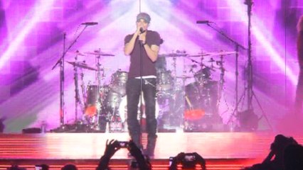 Enrique Iglesias publica un vídeo de los efectos de Irma