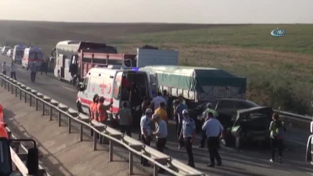 Eskişehir'de Zincirleme Kaza...anız Yangını Zincirleme Kazaya Neden Oldu: 34 Yaralı