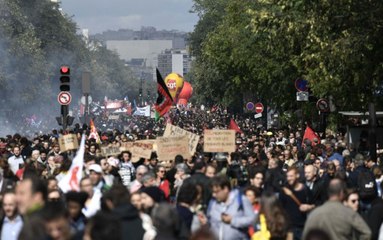Farnsa'da Macron'a Karşı İlk Protesto! Paris Sokakları Karıştı