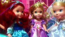 Disney prensesleri Rapunzel Sindrella Ariel ve küçük kızları - Anneler ve kızları