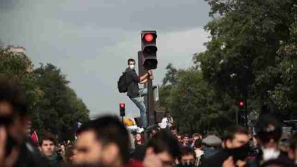 Decenas de miles de manifestantes en el primer pulso sindical contra Macron