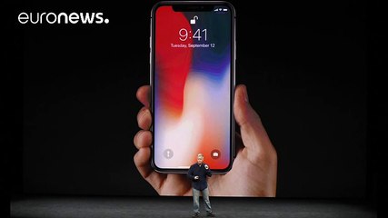 Apple svela l'iPhone X, Cook "è un grande giorno"