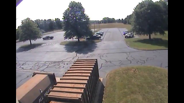 Un avion se crashe dans un arbre (Connecticut)