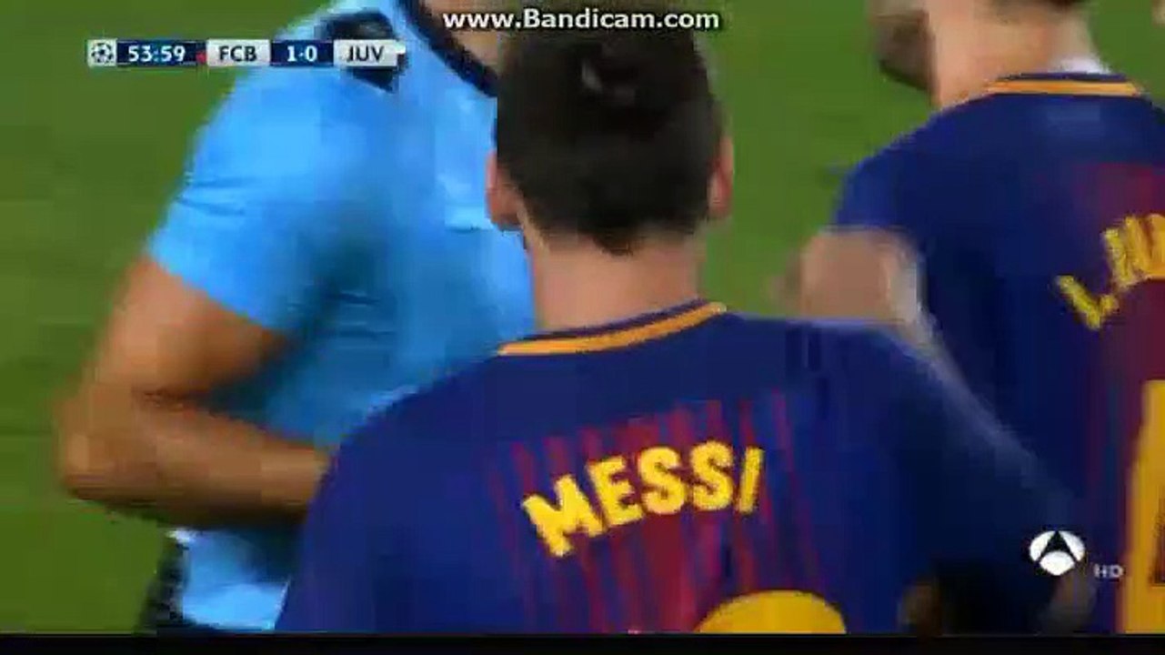 Barcelona Juventus : Carton jaune Messi pour avoir touché l'arbitre