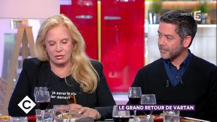 C à Vous : Sylvie Vartan donne des nouvelles de Johnny Hallyday
