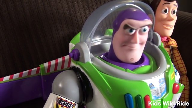 Toy Story 4: Puppy Problems! Woody Buzz Lightyear Slinky Dog | Disney Pixar