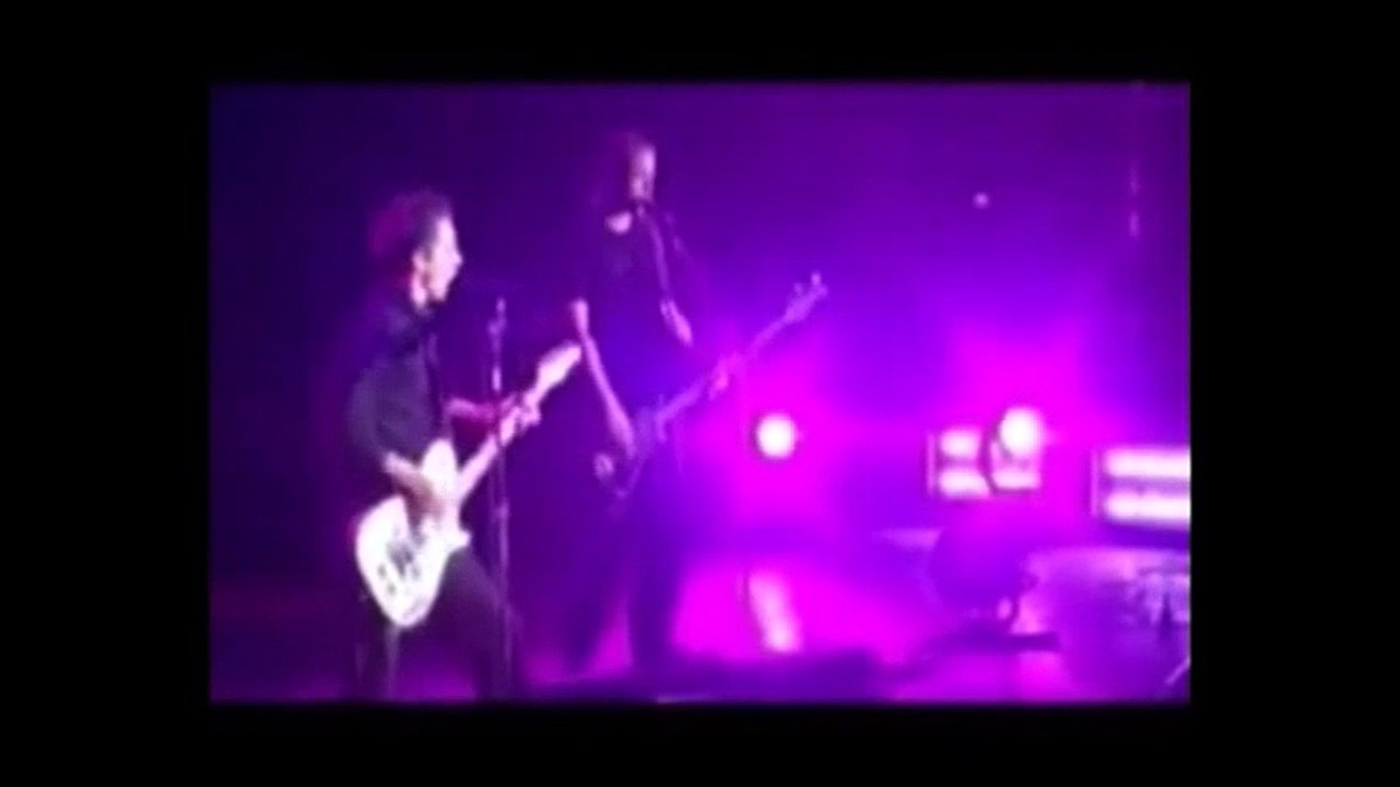 Muse - Plug In Baby, Fuji Rock Festival, 07/26/2002