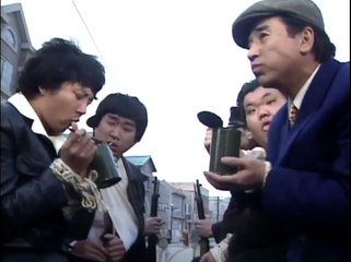 C레이션을 처음 먹어보는 휘발유와 삼수.그러나