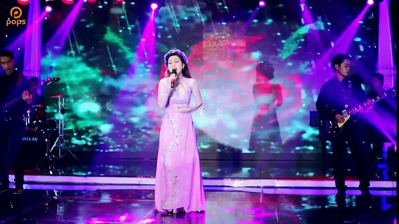 Bong hong cai ao - Diem thuy