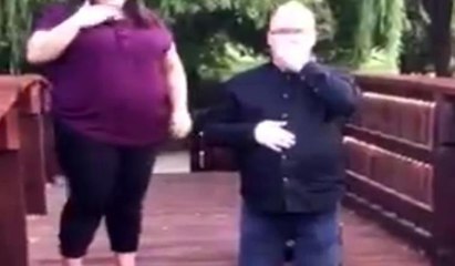 Sakar aşık yüzüğü nehre düşürdü