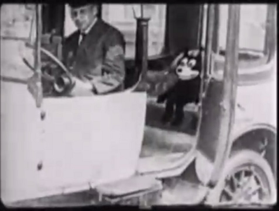 Felix The Cat- Felix Saves the Day (1922)
