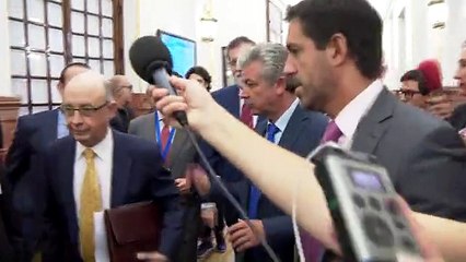 Rajoy demana als catalans que no vagin a les meses