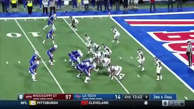 EPIC Fumble lors d'un match de Football Americain Universitaire