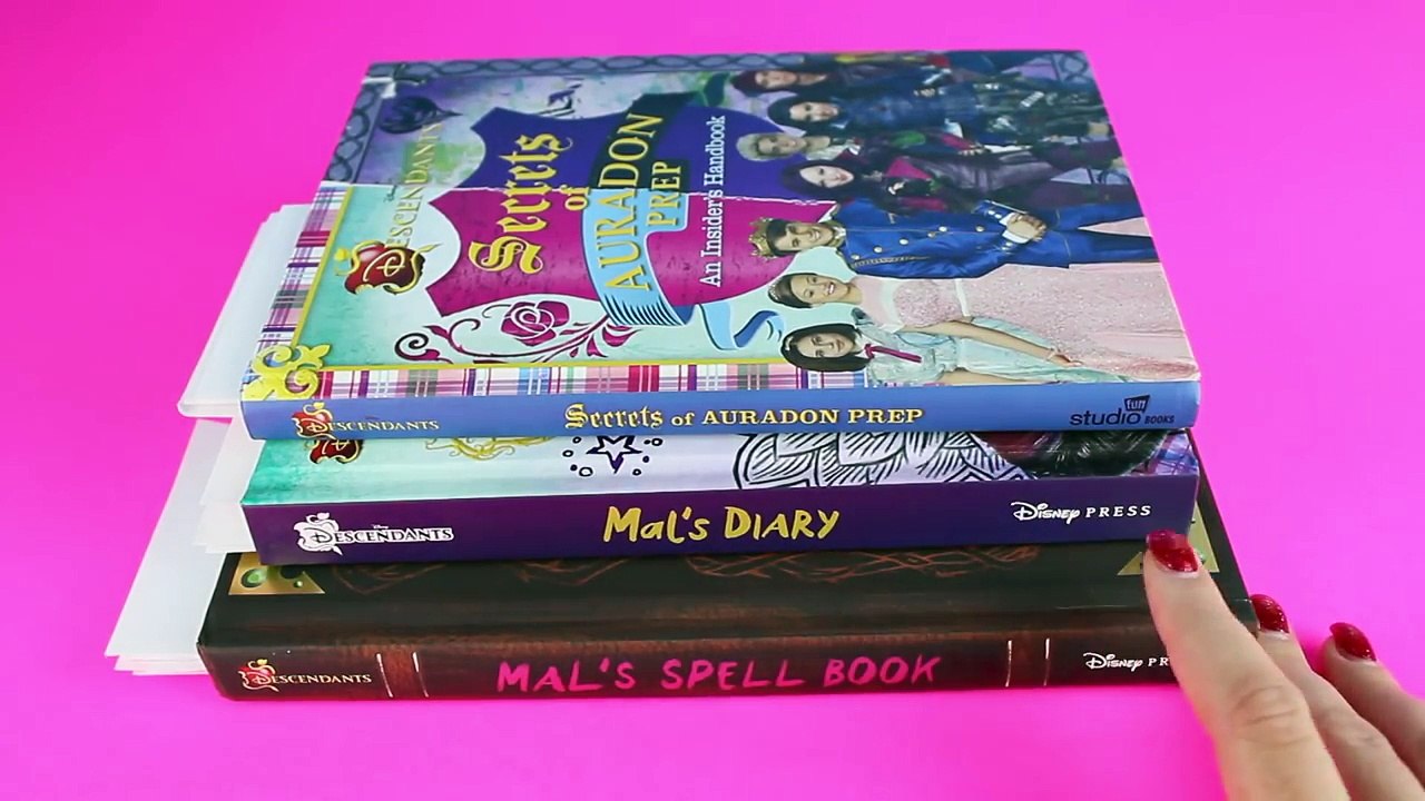 DISNEY DESCENDANTS MALS DIARY, SPELL BOOK, SECRETS OF AURADON PREP