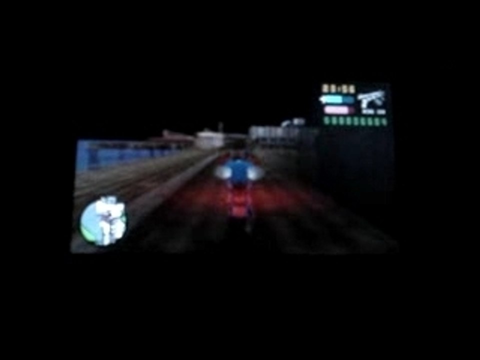 Tremplin et explosion moto