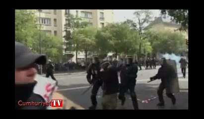 Bağımsız gazeteci gözaltına alınış anını kaydetti