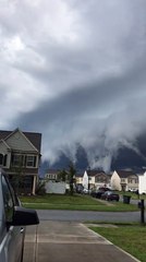 Non ce n'est pas un tsunami... ce sont des nuages !