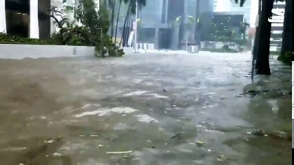 Download Video: شاهد لقطات من غرق فلوريدا بالفيضانات بسبب إعصار إيرما المدمر  Hurricane Irma - سبحان الله