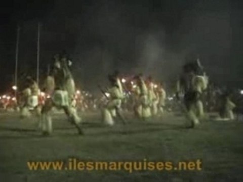 Flambeaux de nuku hiva ILES MARQUISES 2003