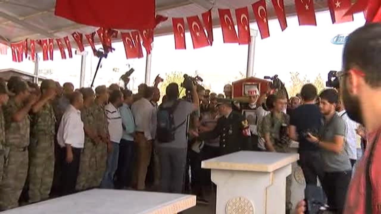 Şehit Babası: "İki Tane Daha Askerim Var, 3 Taneydi İki Tane Kaldı"