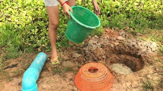 Awesome!! Clever Girl Catch A Lot of Crab Using Creative Crab Trap With PVC and Plastic Ba