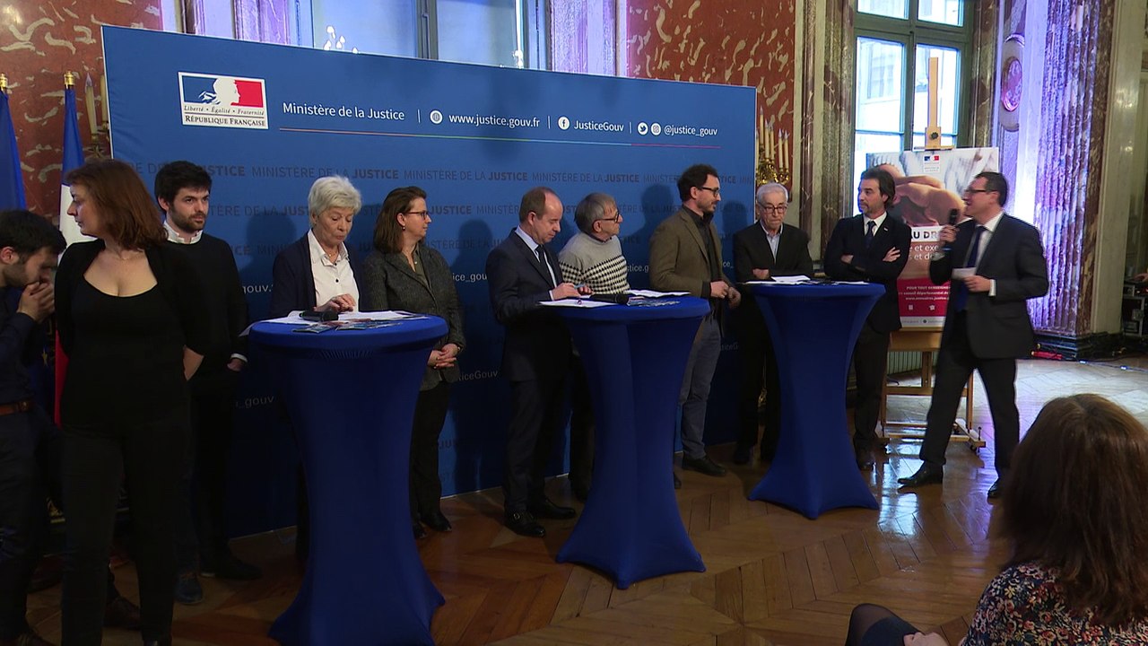 Signature de la charte nationale de l'accès au droit