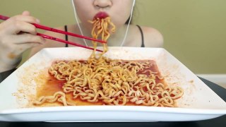 ASMR Nuclear Fire Noodles (2packs) 핵불닭볶음면 Big Bites No Talk | MINEE EATS